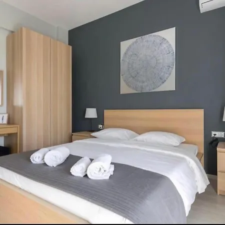 Apartment 4 Bedroom Penthouse In Center Of