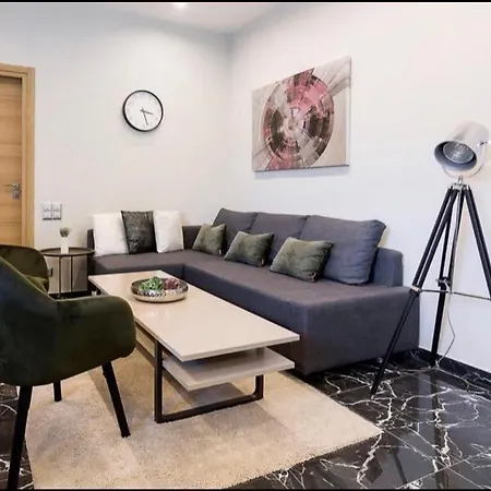 4 Bedroom Penthouse In Center Of Apartment Athens